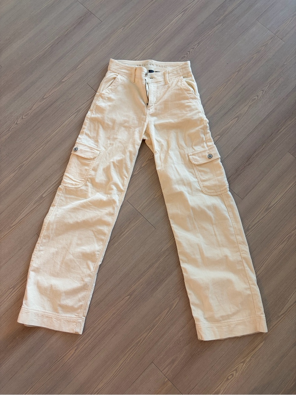 American Eagle Outfitters Women's Cream corduroy Cargo Pants